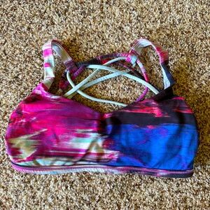 Lululemon sports bra